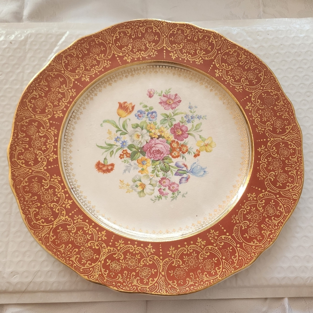 Steuben Ivory Floral Dinner Plate with Gold Filagree